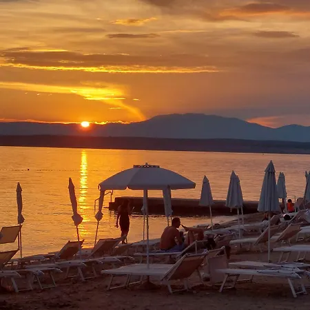 Rustikales Nur 80 Meter Zum Mit Meerblick, Waschmaschine, Klima Lägenhet Crikvenica